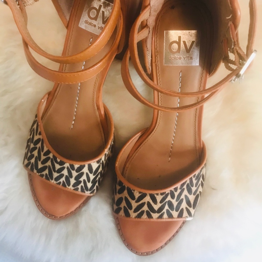 Dolce Vita Ankle Strap Sandal! - Picture 3 of 8